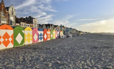 Escapade à vélo entre Lille et la mer du Nord - Arrivée à Dunkerque et Malo-les-Bains - Agence de voyages à vélo dans les Hauts-de-France - cyclo aventure